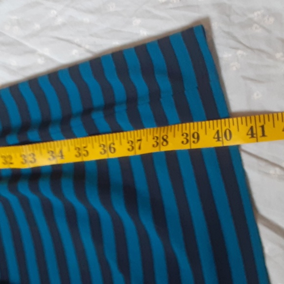 ANN TAYLOR BLACK AND WHITE STRIPED DRESS, MEDIUM - Picture 8 of 10